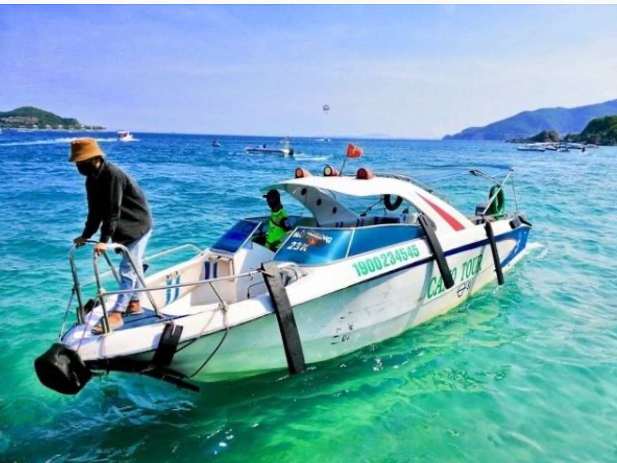 Nha Trang Island Diving Tour in Vietnam