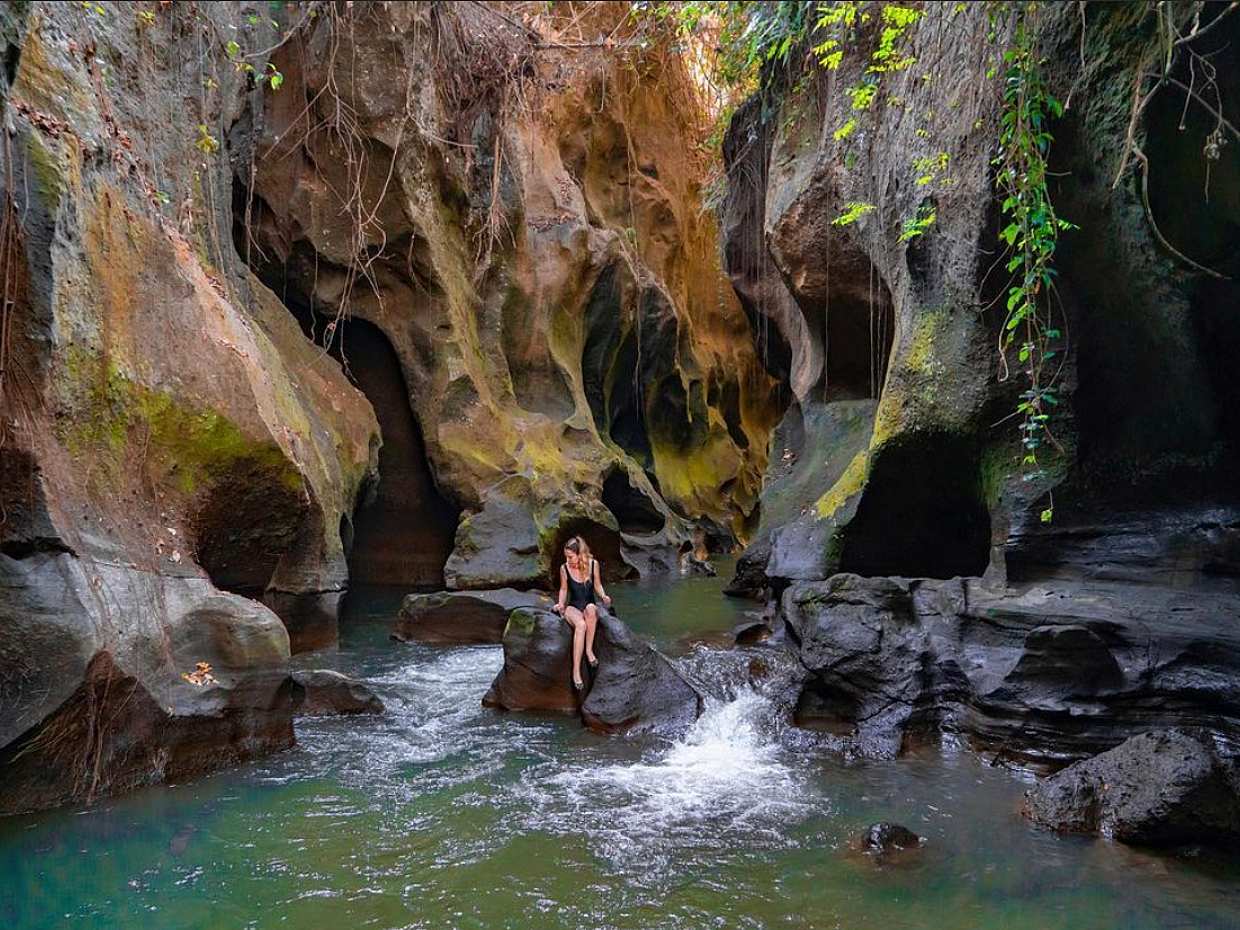 Tour dei canyon nascosti, delle cascate e dei templi di Bali