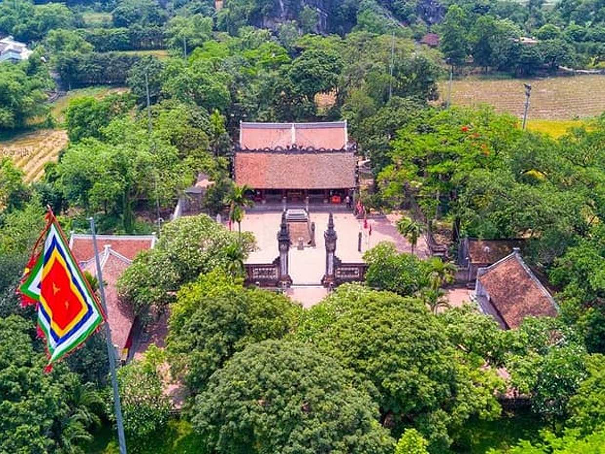 From Hanoi: Hoa Lu, Tam Coc, Mua Caves, Limousine, Buffet, Biking, photo 5