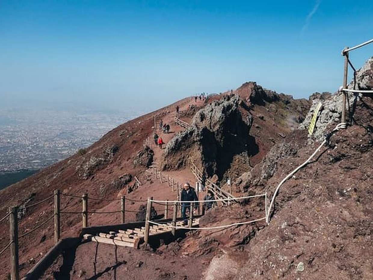 The Ancient World: Private Pompeii, Herculaneum & Vesuvius, photo 2