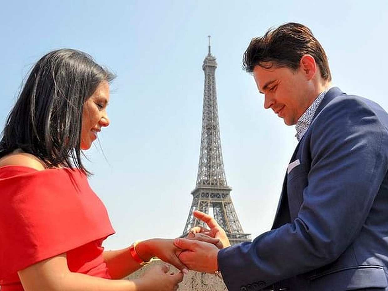 Paris Engagement Proposal Private Walking Tour with Professional Photographer