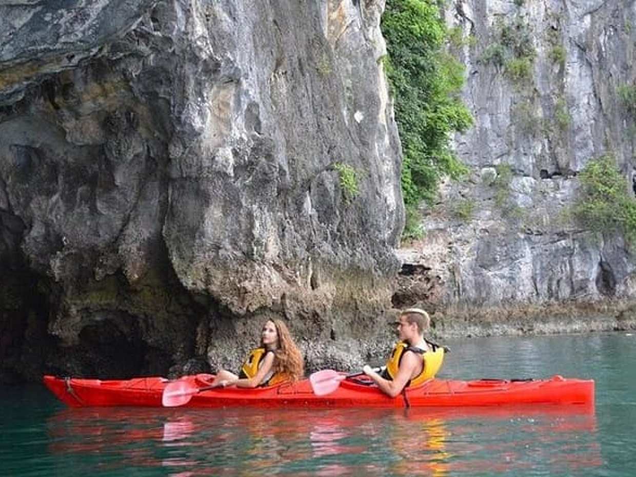 Top Luxury Experience: Dragon Legend Bai Tu Long Bay 2-Day Cruise, photo 2