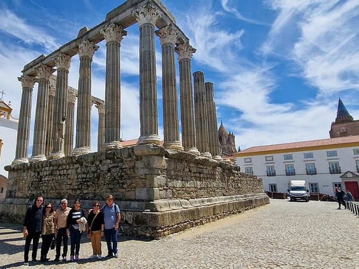 Évora et Monsaraz : Visite privée des traditions de l'Alentejo au départ de Lisbonne au Portugal