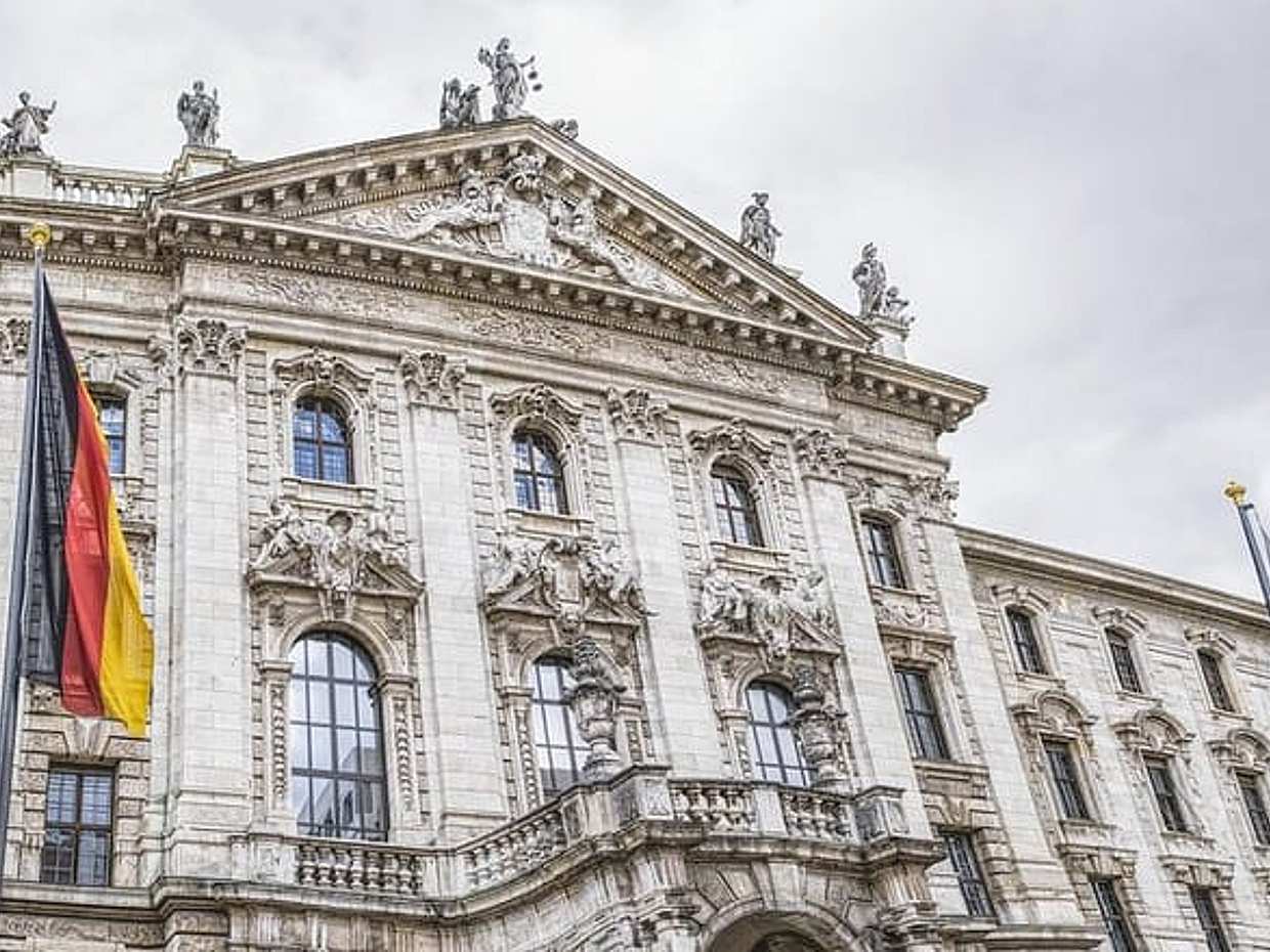 Transfer from Berlin to Munich: Private daytrip with 2 hours for sightseeing, photo 2
