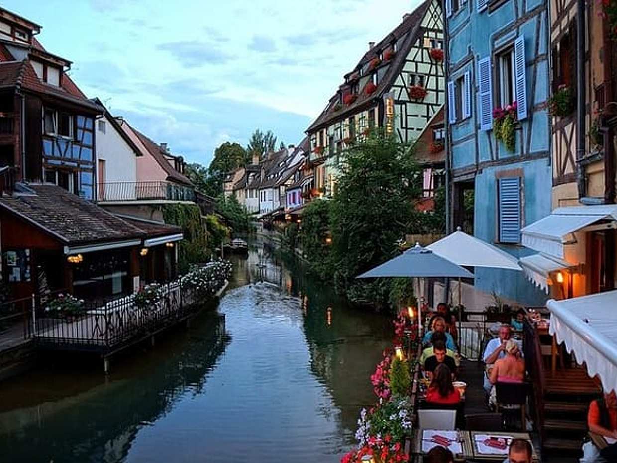 İsviçre, Binningen'deki yerel bir sürücü ile Basel'den Colmar'a özel direkt transfer, photo 2