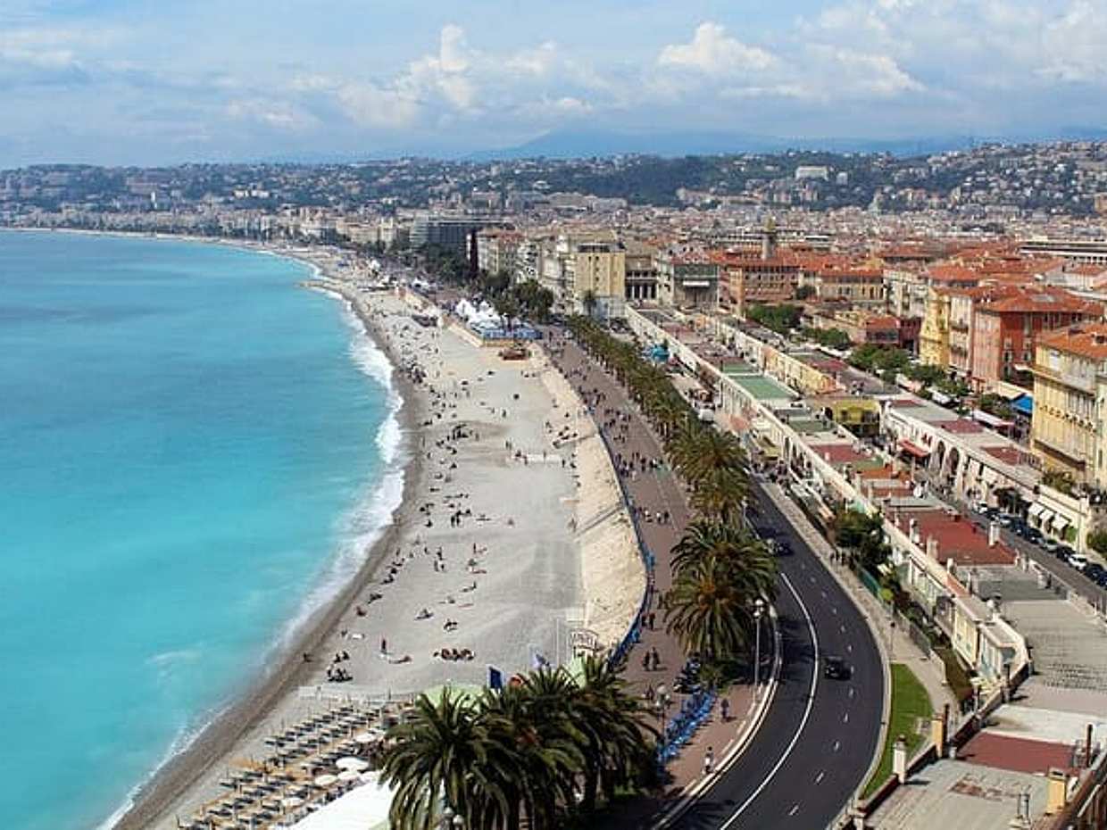 Private Transfer From Genoa To Nice With a 2 Hour Stop in Savona in Italy, photo 2