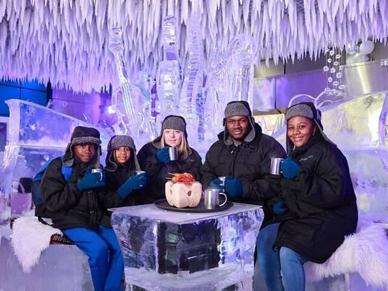 Dubai Chillout Ice Lounge