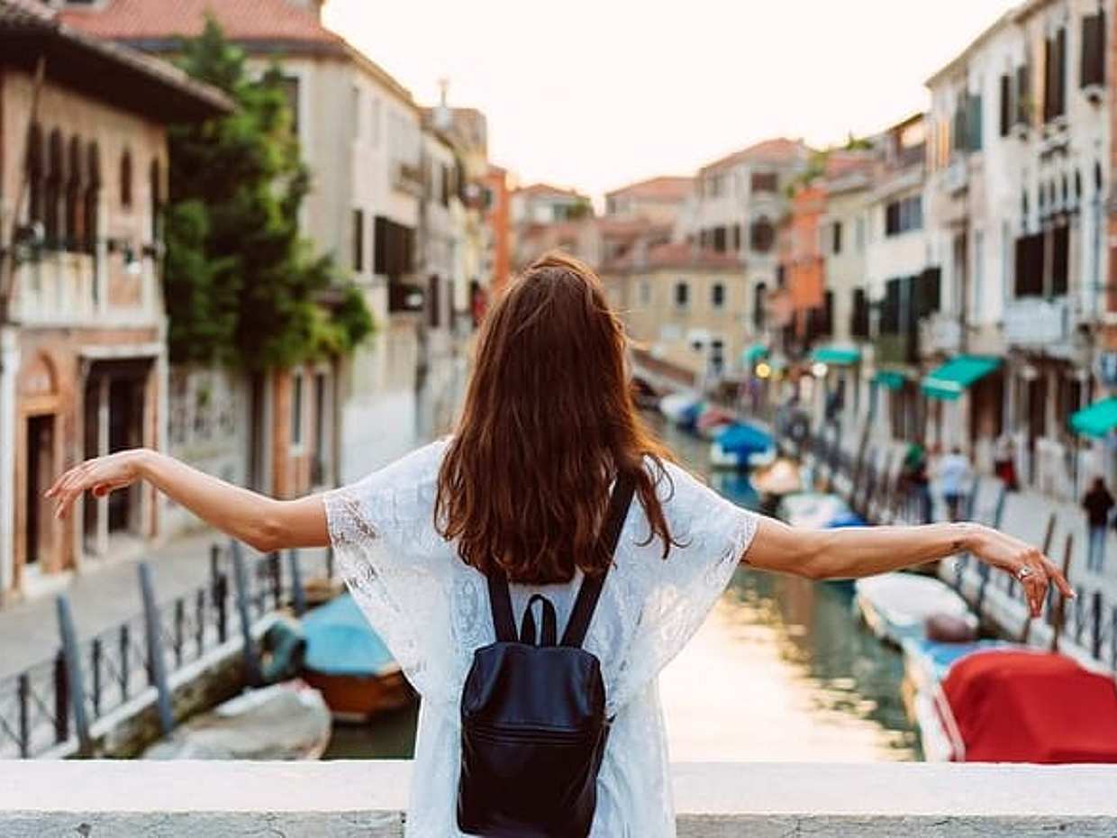VENICE in 1 Day WOW Tour: city walk, Murano, Burano with lunch!