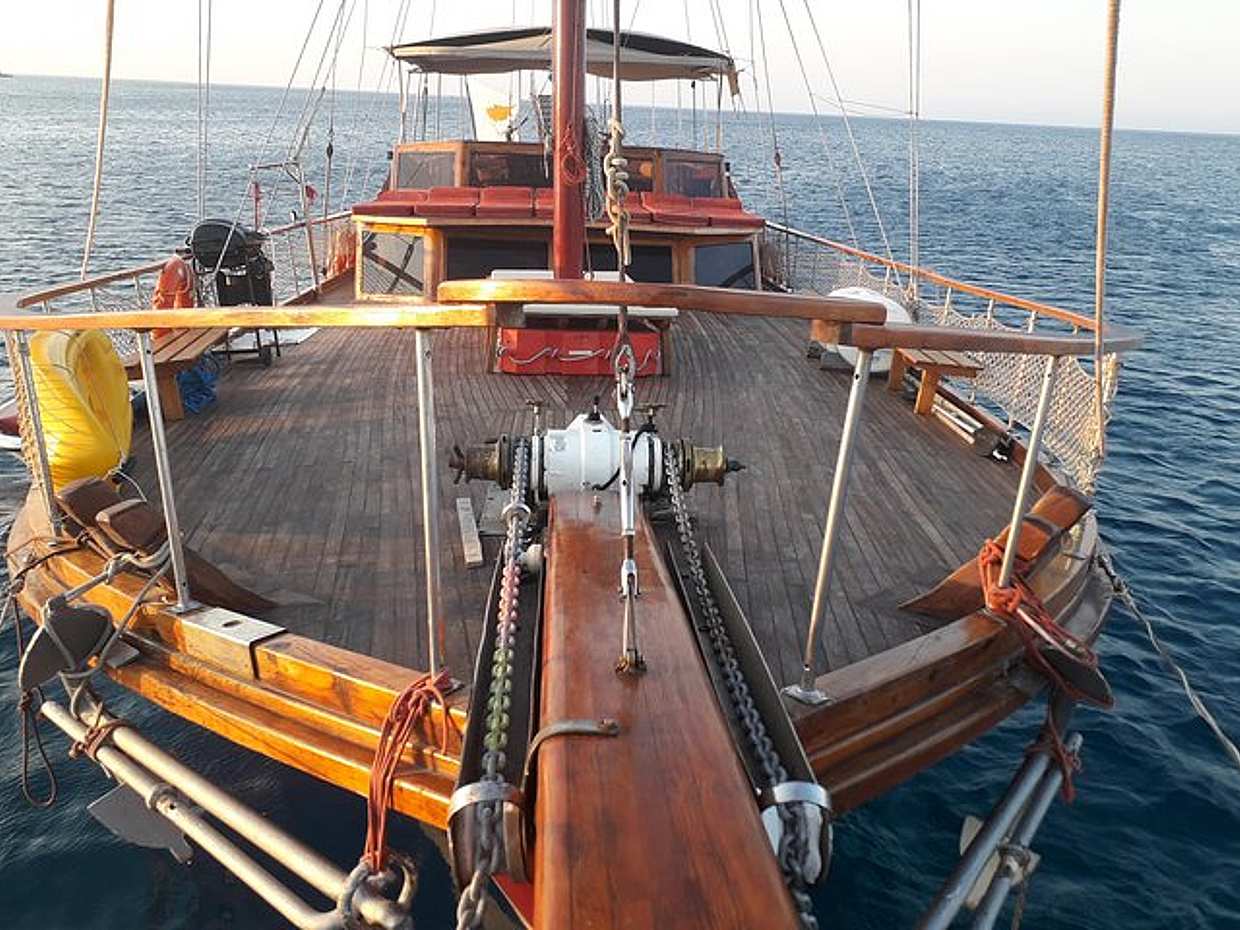 Privé cruise van 6 uur op een luxe houten jacht, photo 4