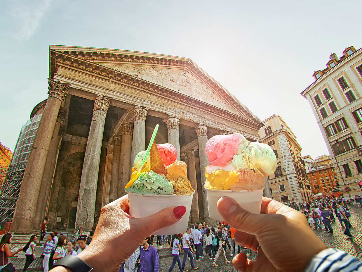 Dessert Tour through Pantheon, Navona Square and Campo De Fiori in Rome, Italy