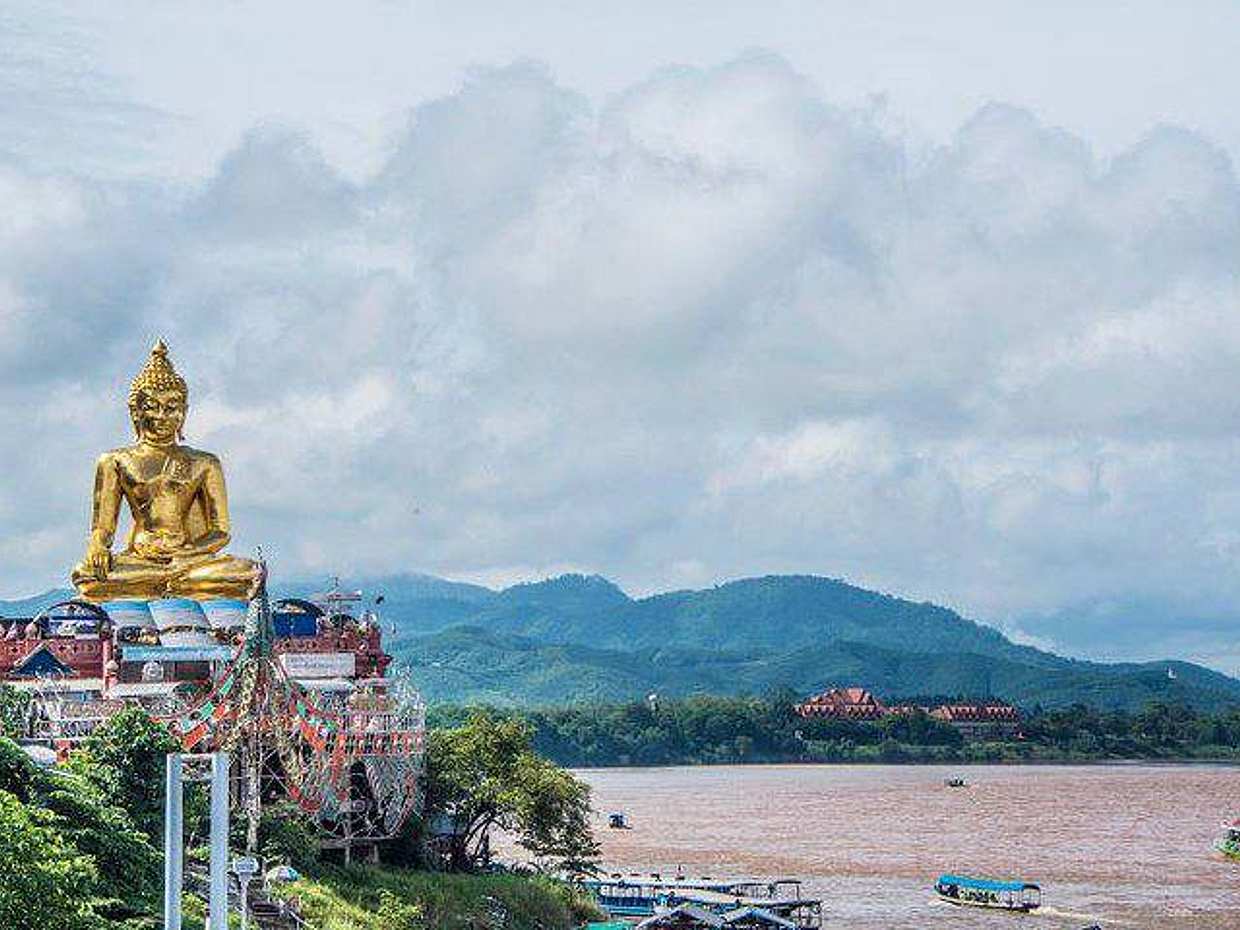 Chiang Mai: One-day Tour with White Temple, Baan Dam Museum, Blue Temple, Golden Triangle, Boat Trip and Karen Village. in Thailand, photo 3
