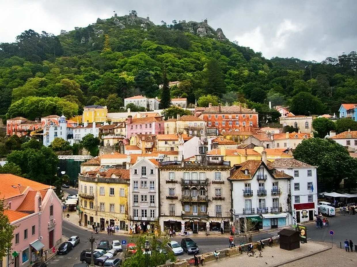 Sintra & Cascais Coast: Full-Day Private Guided Tour from Lisbon in Portugal, photo 2