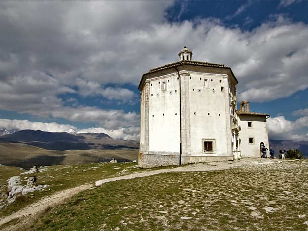 Discover medieval Abruzzo: Rocca Calascio Castle and Santo Stefano di Sessanio with typical Abruzzo lunch., photo 2