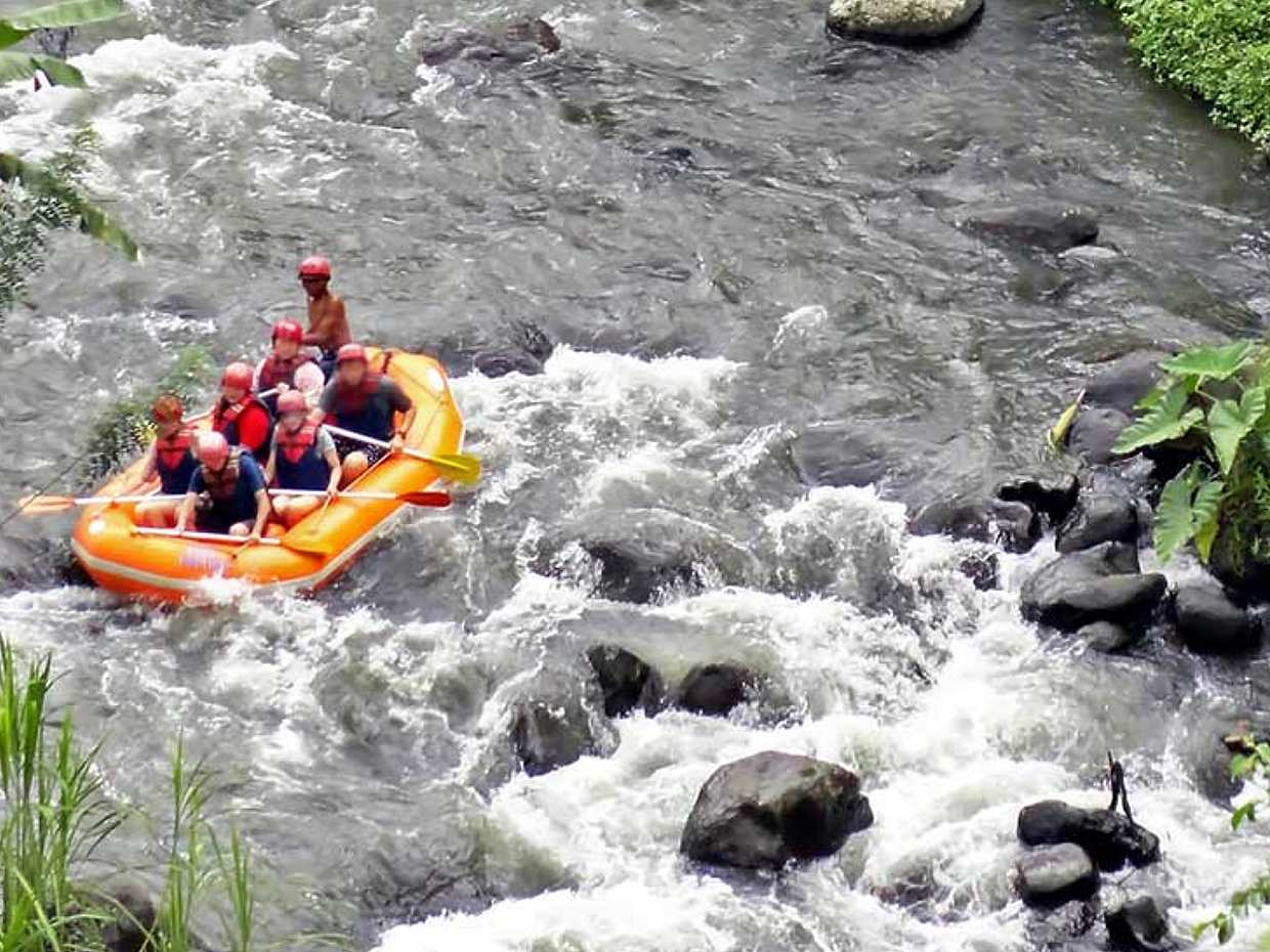 Bali: Descenso en rápidos en el río Ayung en Ubud, Indonesia, Descenso en rápidos en el río Ayung en Bali
, photo 3