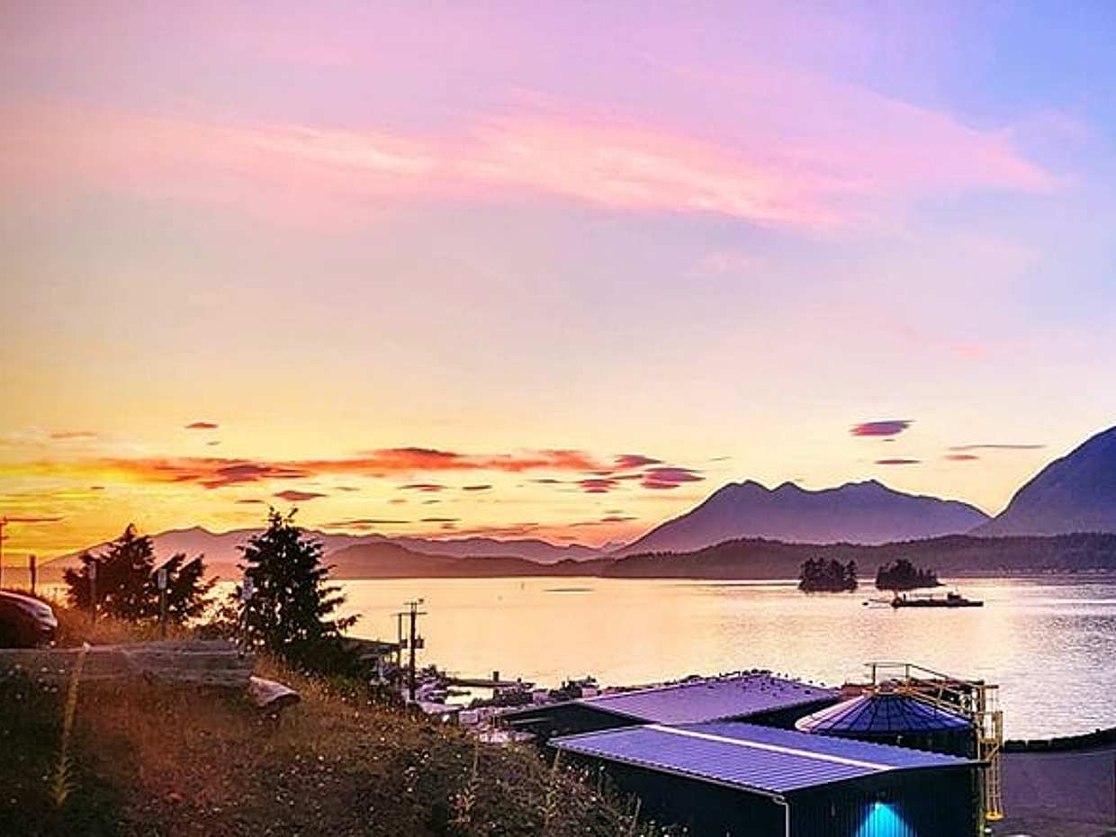 Vancouver to Tofino 2 Day Tour Private
