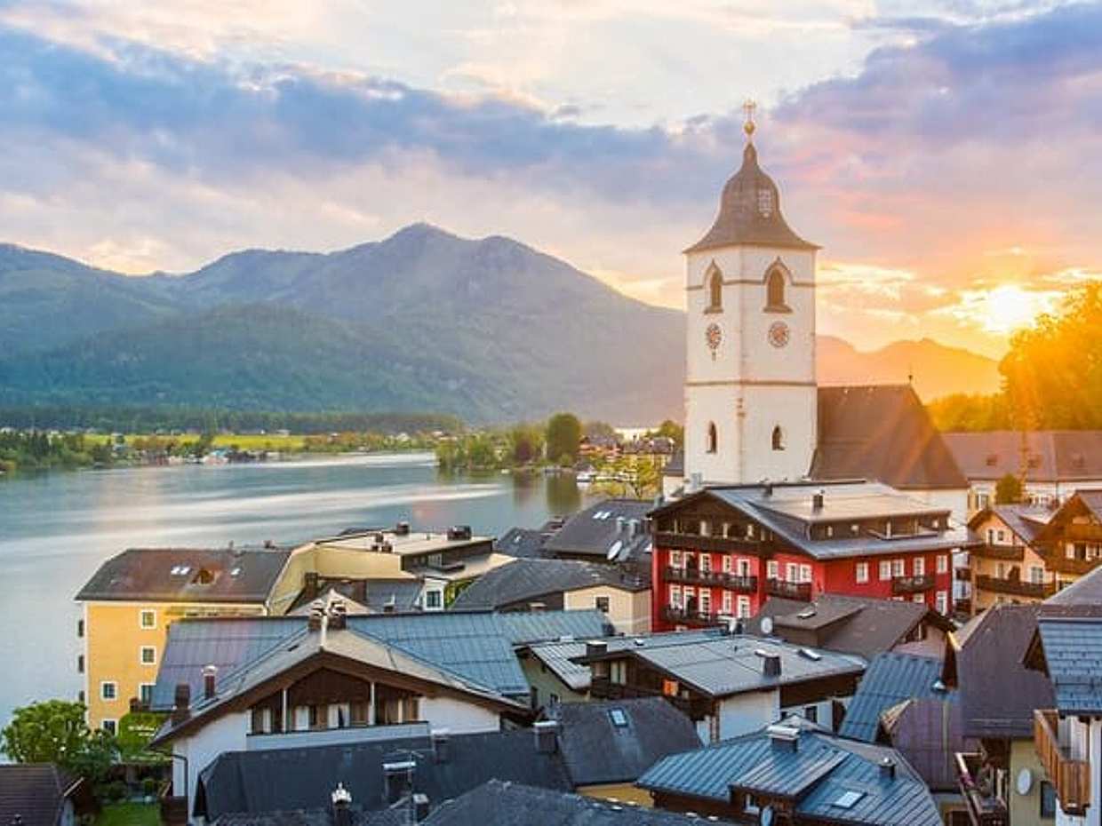 Private tour Salzburg - Mondsee - St. Gilgen with local driver in Austria, photo 2
