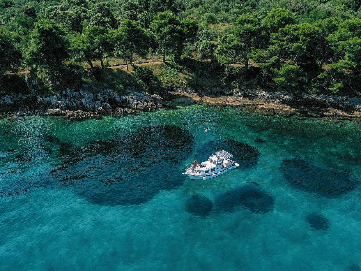 Experiencia de 4 horas en barco por las islas croatas desde Zadar
