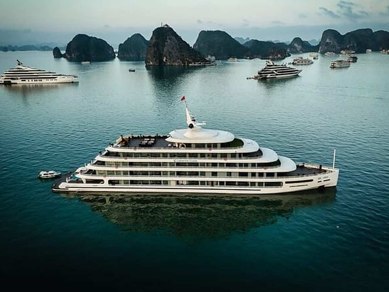 Halong Bay 2D1N Catherine Superyacht with Pool and Activities