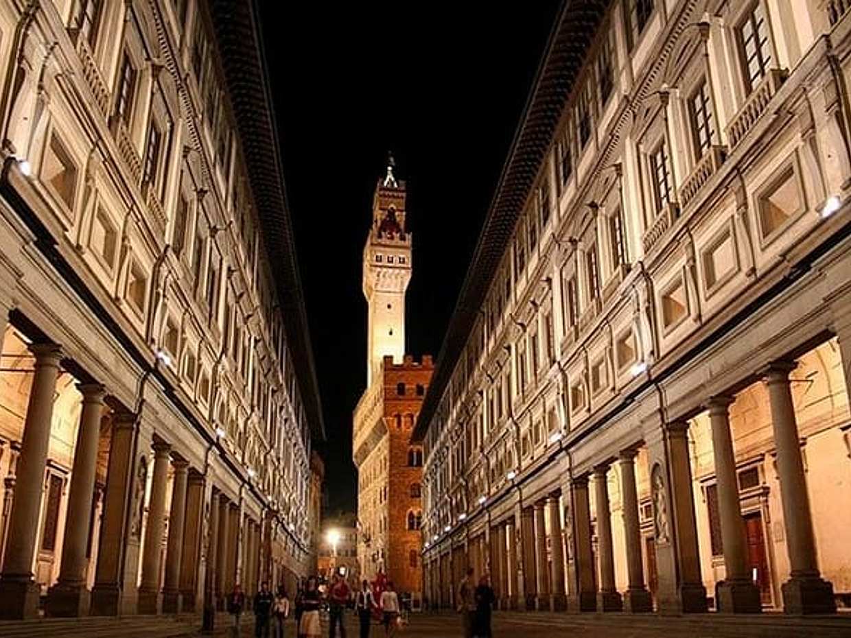 Legends of Florence: Private Walking Tour by Night, photo 5