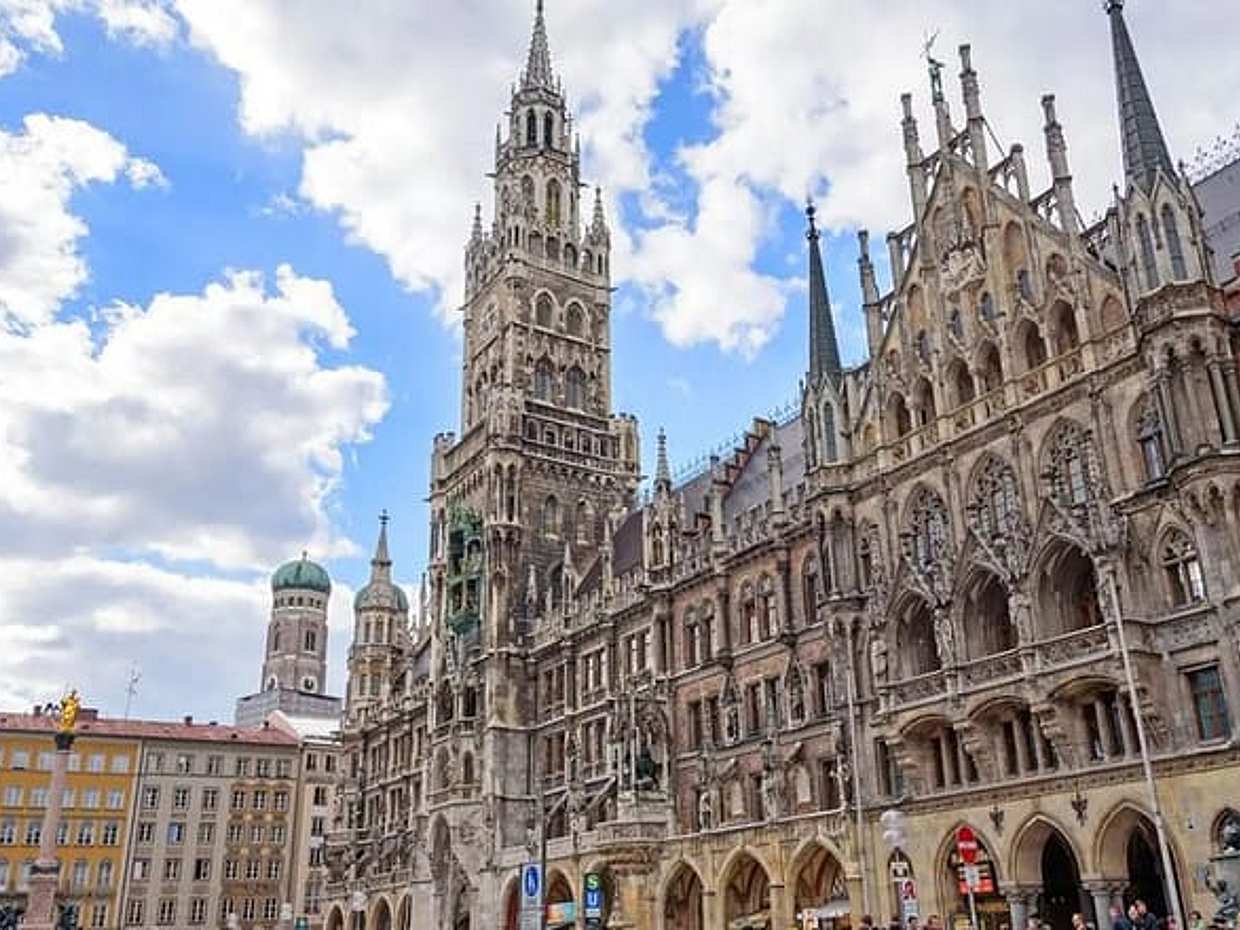 2 Days Sightseeing Bus Tour in Munich, photo 3