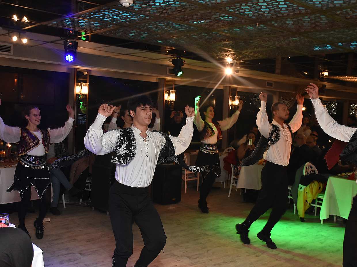 New Year's Eve Bosphorus Dinner Cruise with Soft Drink Menu, photo 4