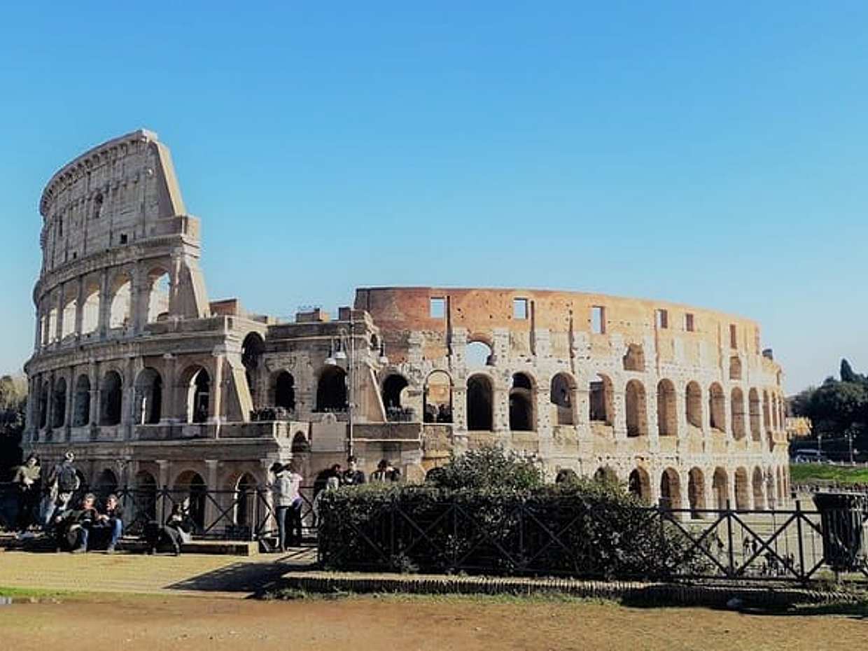 Rome Icons Private Tour: Colosseum & Vatican, Lunch & Luxury Cars, photo 5