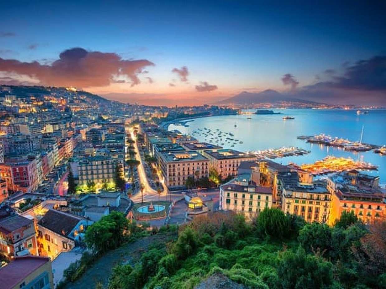 Discovering Naples