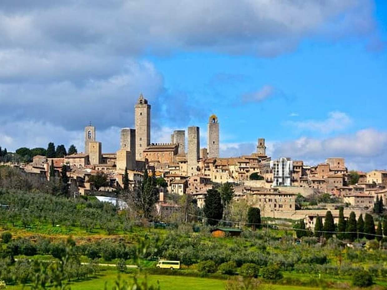 PRIVATE TOUR: Volterra & San Gimignano with Lunch & Wine Tasting Experience, photo 3