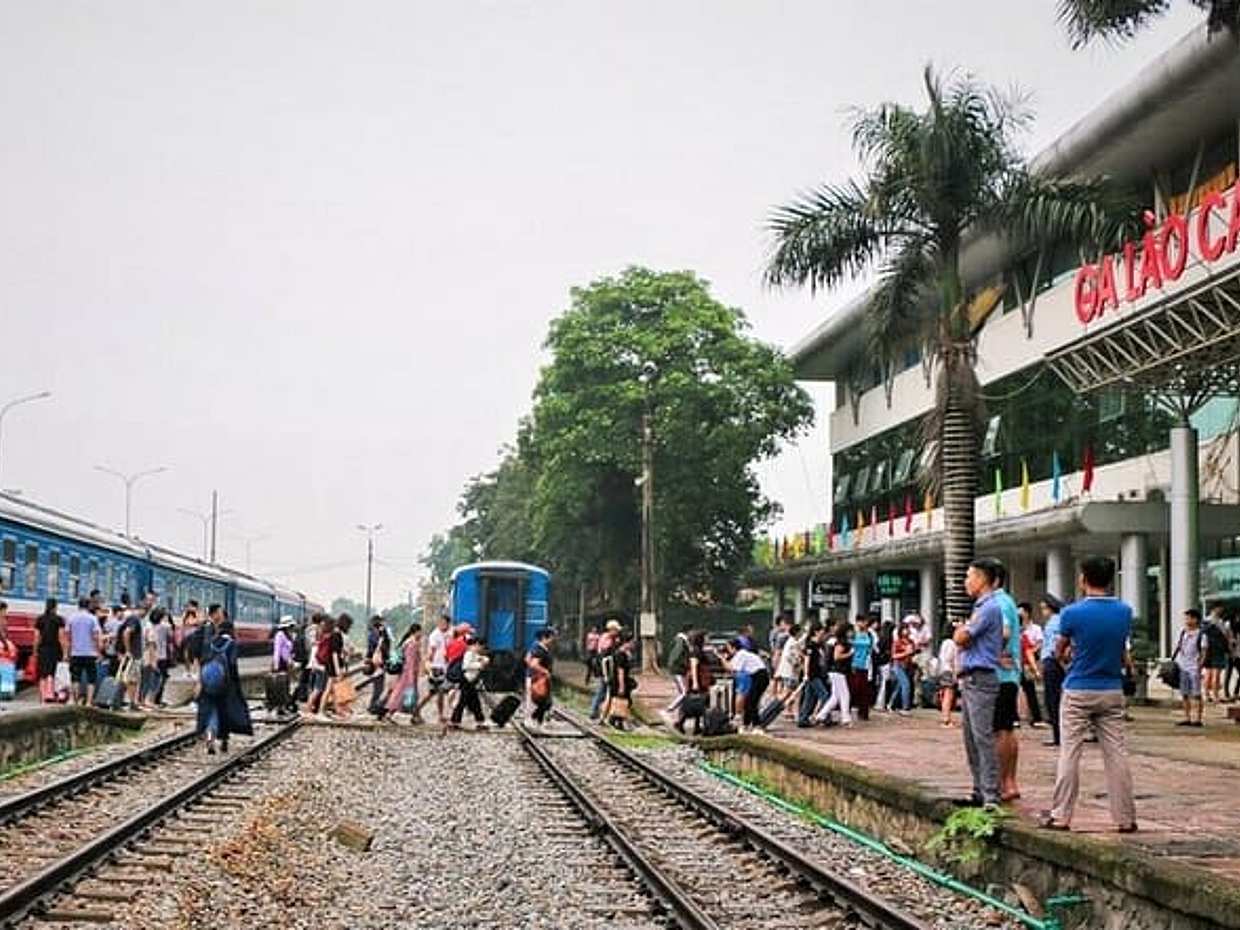 "Traslado en Coche Privado: Estación de Tren de Lao Cai a Sapa Centre, Vietnam", photo 2