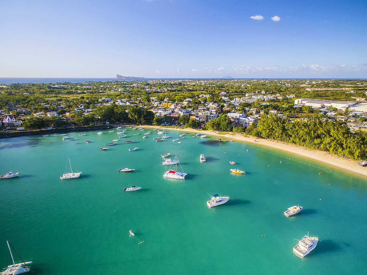 Must Helicopter Private Sightseeing Tour from Triolet in Mauritius, photo 3