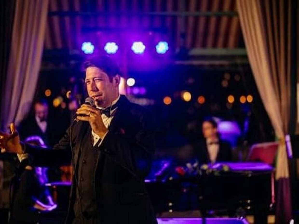 "Spectacle hommage à Sinatra et dîner facultatif avec audioguide en Tchéquie, Prague"