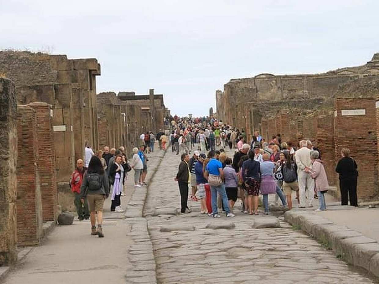 Dreams & Echoes: Pompeii, Sorrento & Positano, photo 2