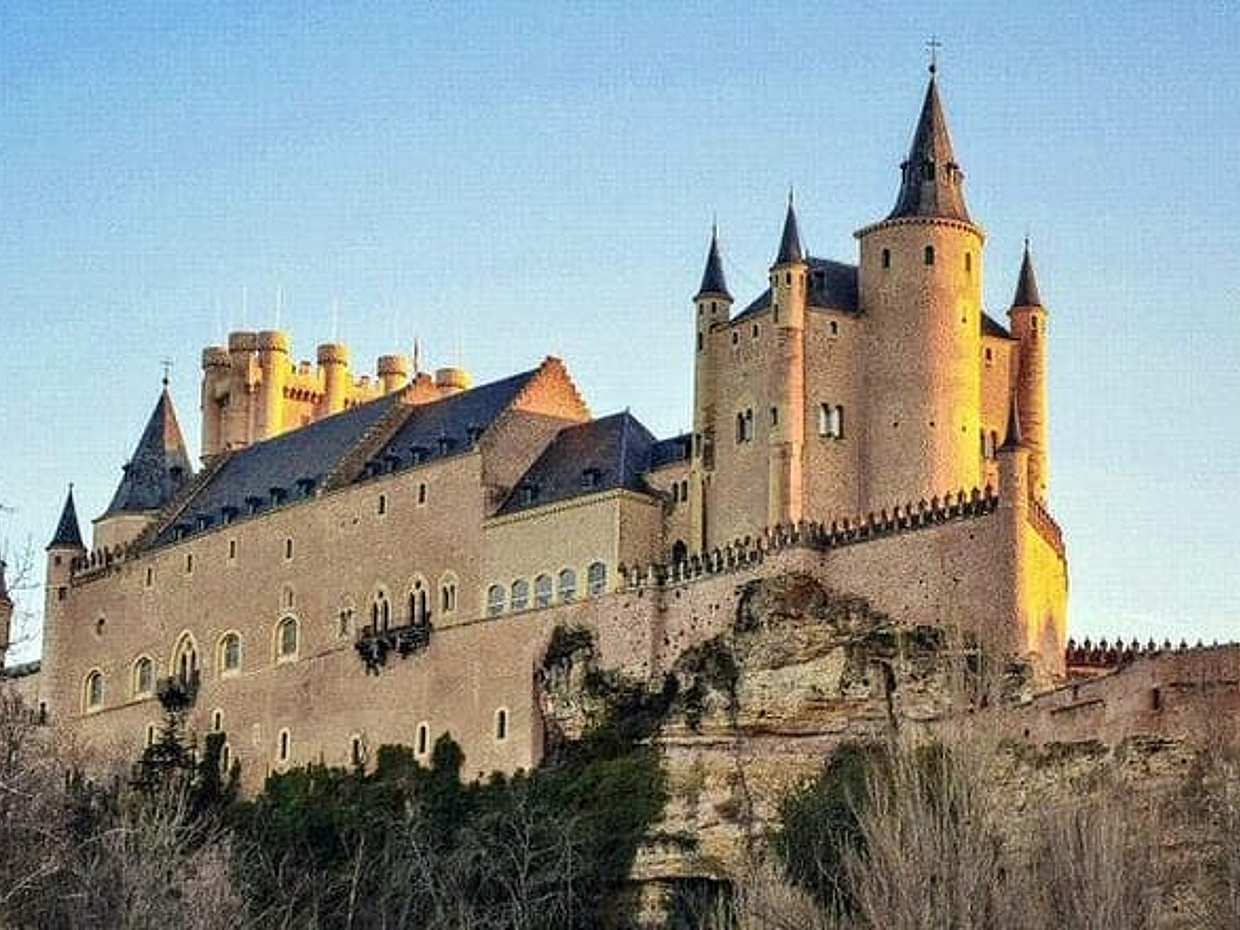 Winery Tour in Ribera del Duero & Segovia - From Madrid