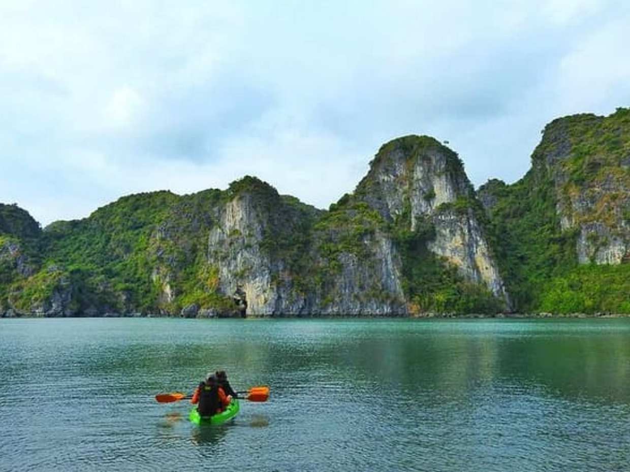 Halong Bay Relaxing Trip - 2 Days 1 Night on Cruise