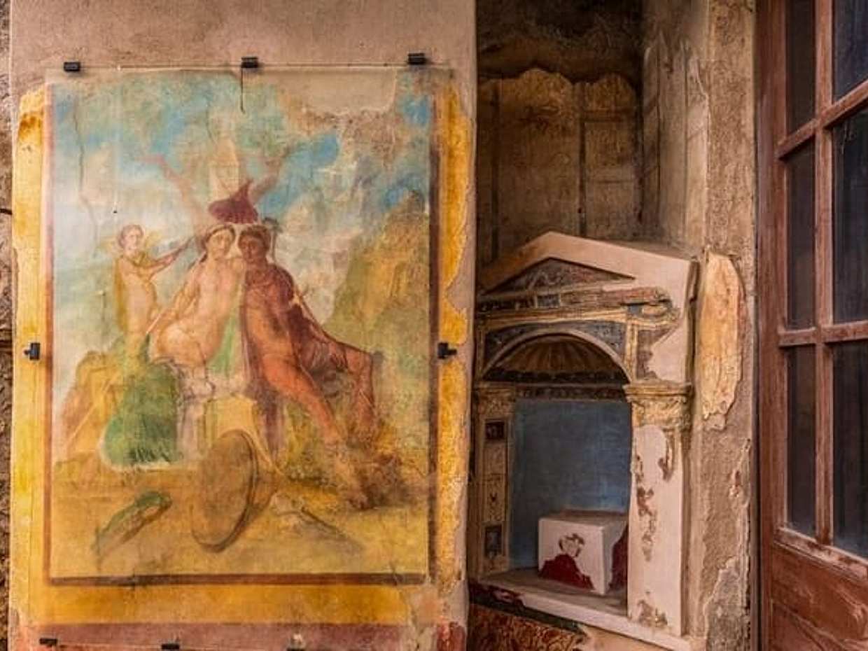 Group tour: Naples and Pompei in one day!
