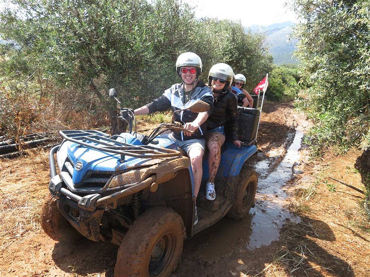 "Off-road Quad Safari vanuit het gebied Chersonissos in Griekenland"