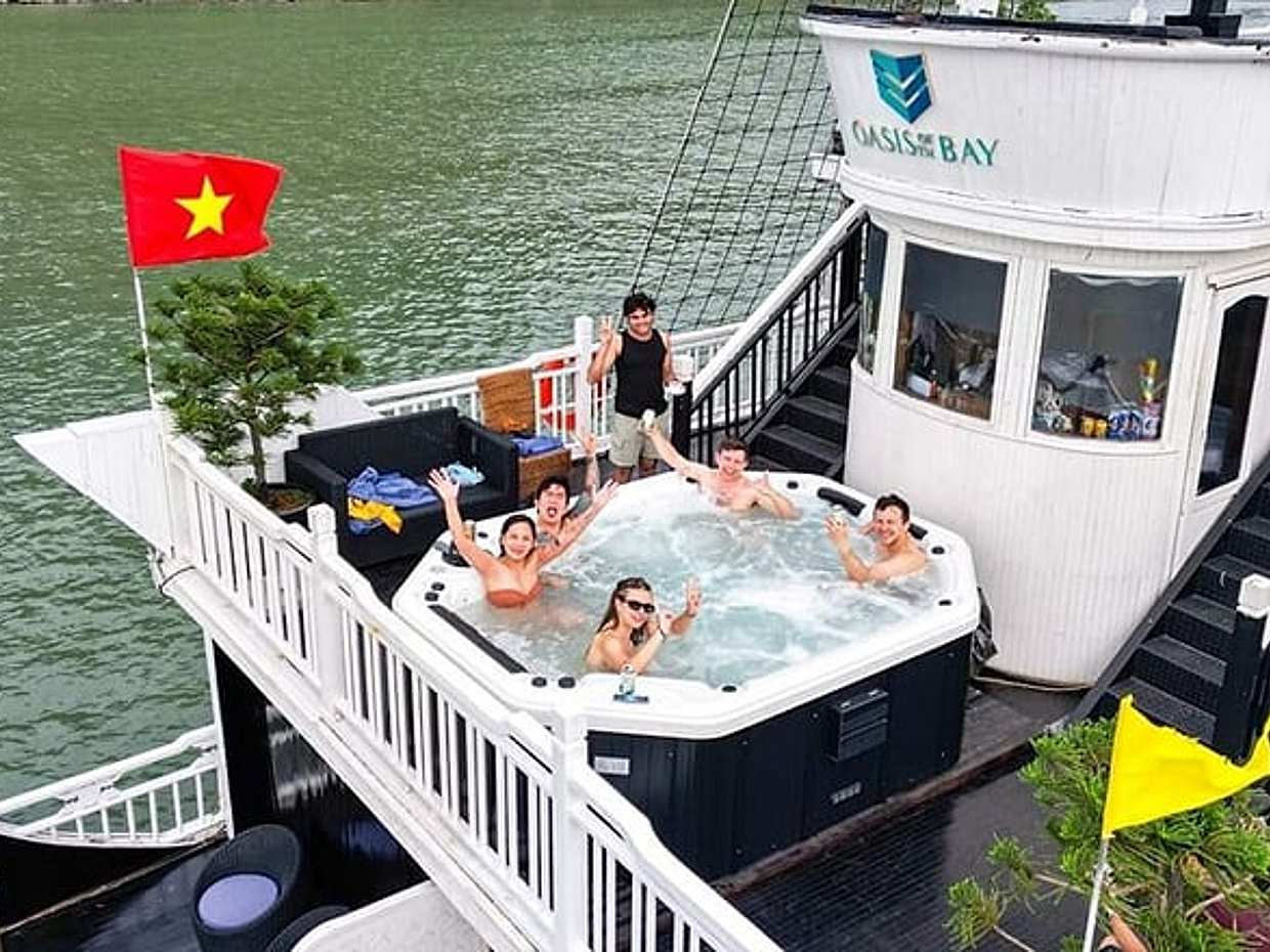 Oasis Bay Party Cruise for Young Travelers with Transfer Included, photo 4