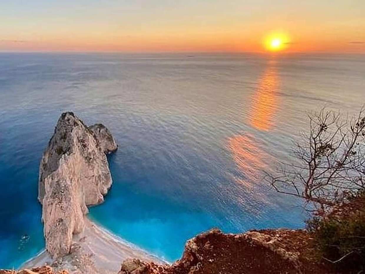 Romantischer Sonnenuntergang in Zakynthos Keri See & Myzithres Aussichtspunkt in Griechenland, Zakinthos, photo 2