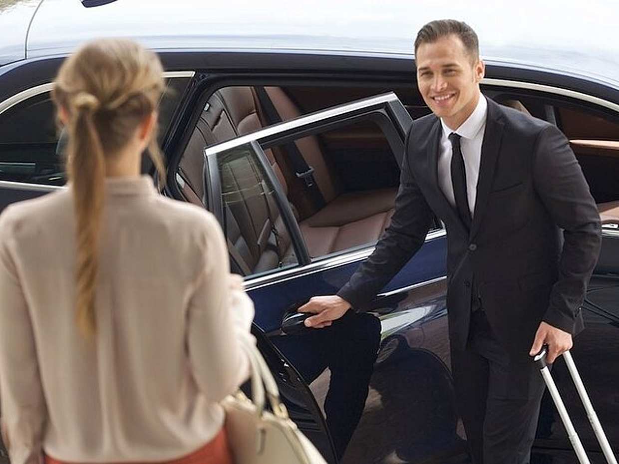انتقال خاص من مطار الملكة علياء إلى عمان في الأردن, photo 3