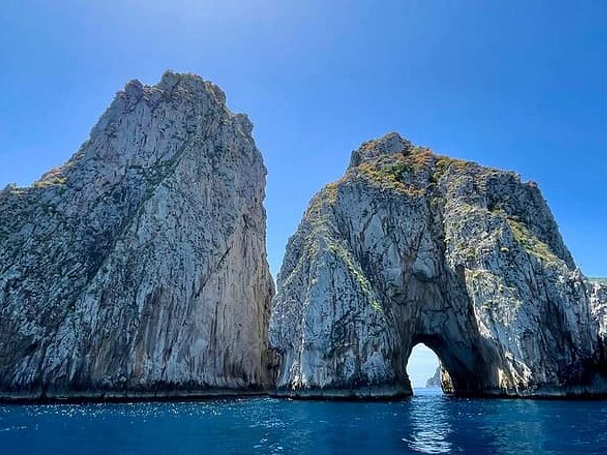 Boat tour of Capri, photo 2