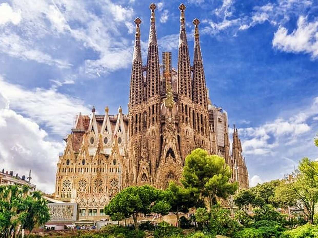 Gaudi's Masterpieces in Barcelona: Quest Experience in Spain, photo 2