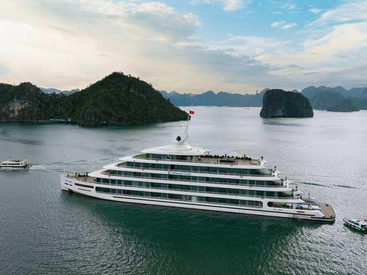 Catherine Cruise 6 Star Ha Long Bay 2 Day Luxury Tour from Hanoi, photo 2