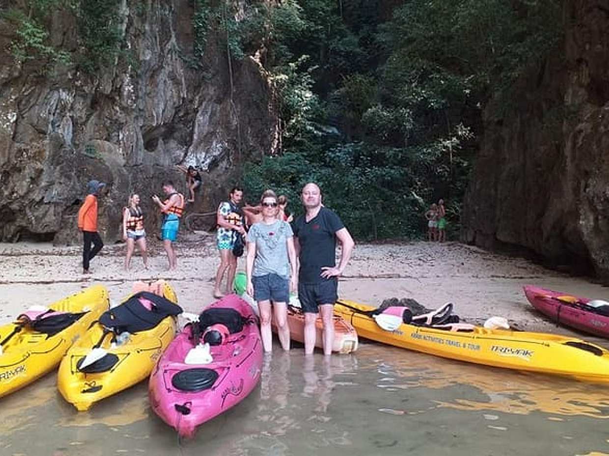 Early bird kayak adventure at AO Thalane (private guide)