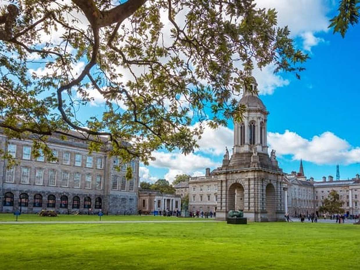 Cupid’s Trail: Romantic Puzzle Quest in Dublin in Ireland