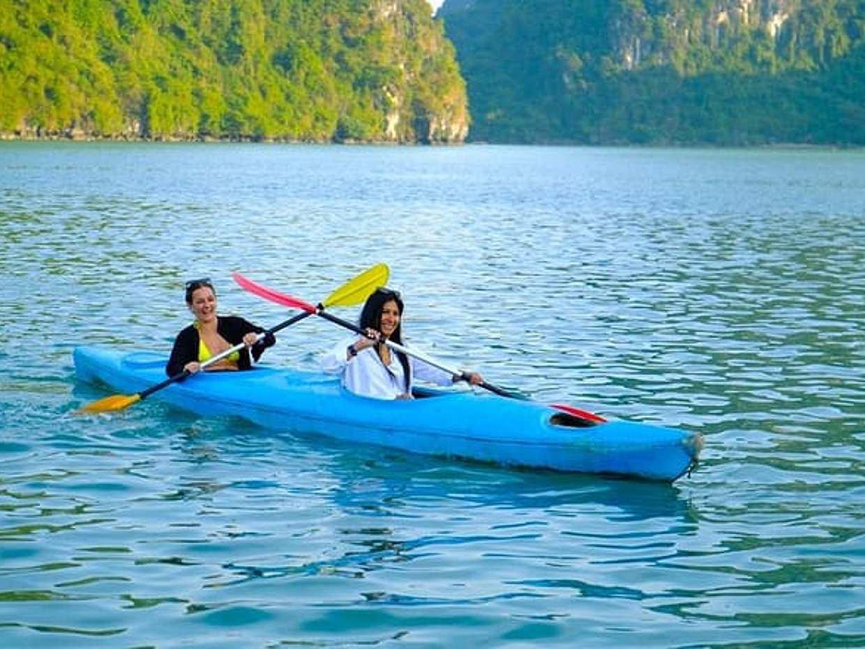 Hanoi: Hera 5-Star Luxury Day Cruise to Ha Long & Lan Ha Bay, photo 3