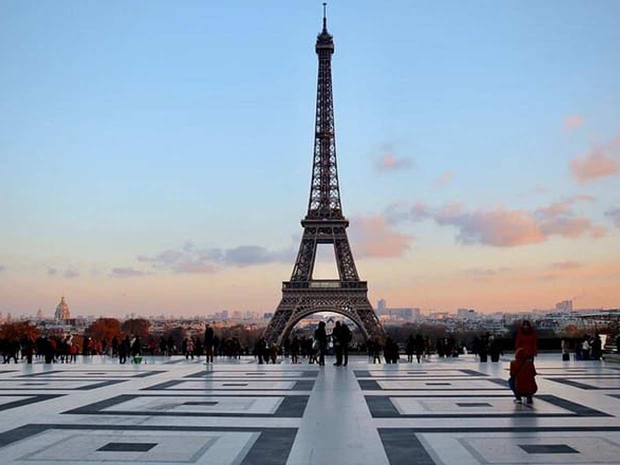 Half-Day Private Eiffel Tower with Seine River Lunch Cruise, photo 4