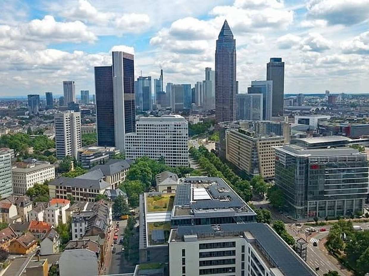 Private Transfer from Budapest to Frankfurt with 2 hours for sightseeing, photo 2