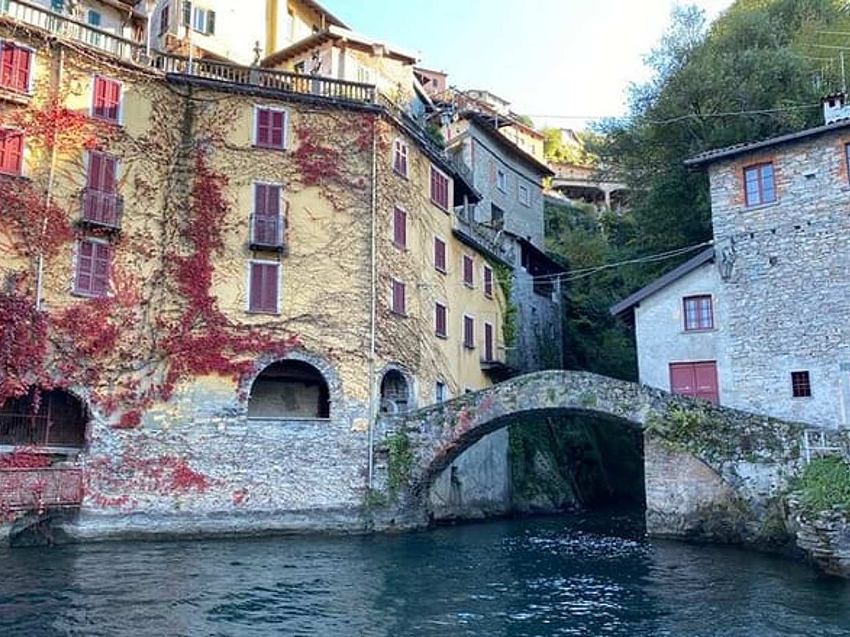 Private Como Tour and Lake Como VIP Luxury Boat Cruise