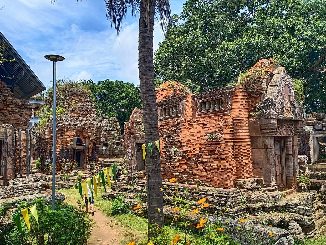 Two Day Trip out of Phnom Penh Capital City in Cambodia