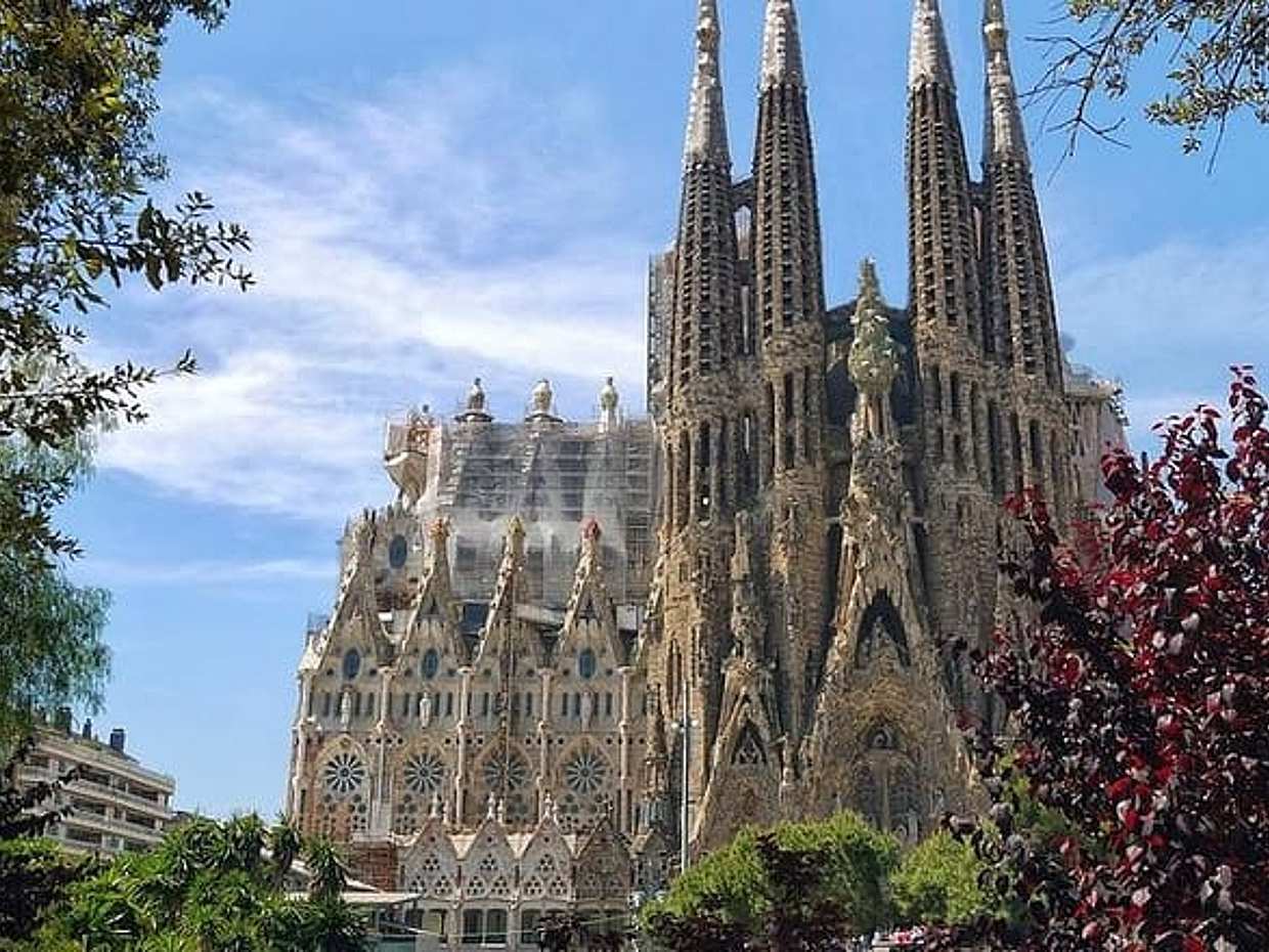 Montserrat, Sagrada Familia & Barcelona Private Tour - From Salou/Tarragona